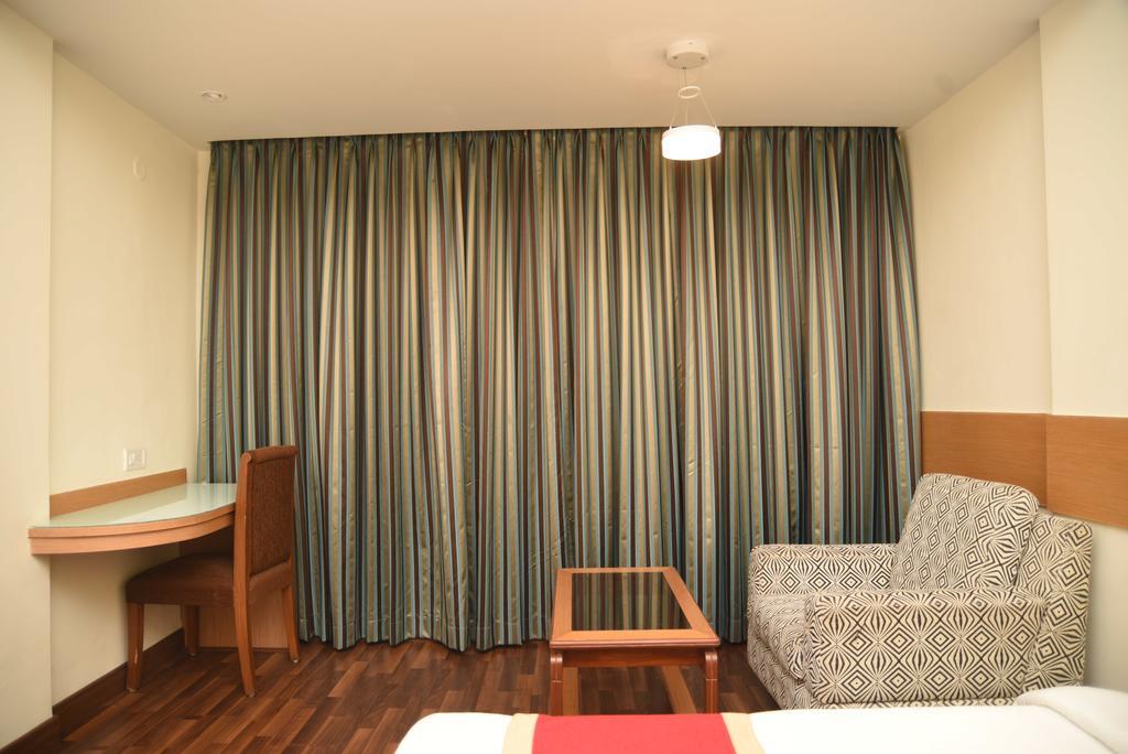 Hotel Maurya Bangalore Ngoại thất bức ảnh