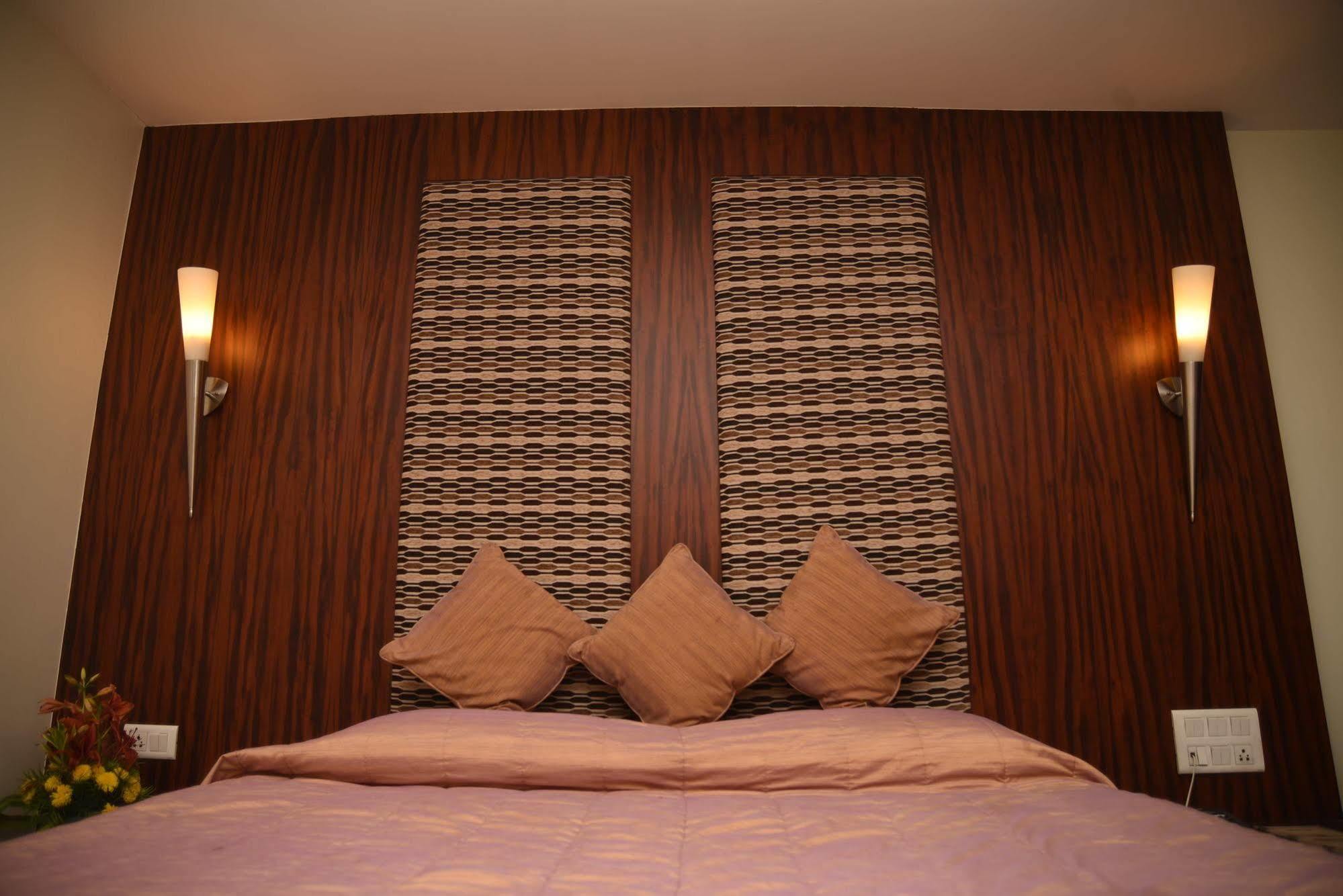 Hotel Maurya Bangalore Ngoại thất bức ảnh