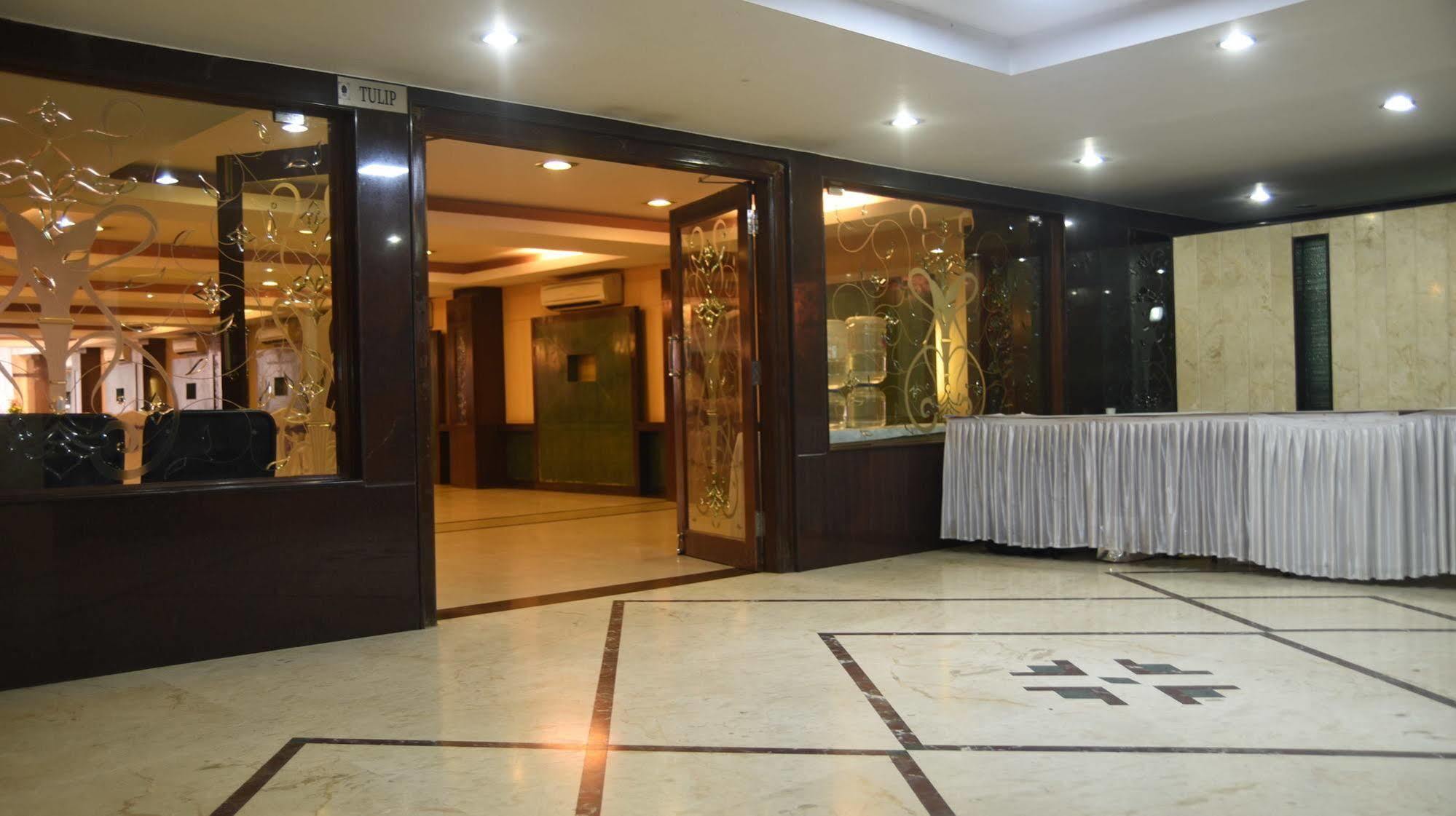 Hotel Maurya Bangalore Ngoại thất bức ảnh