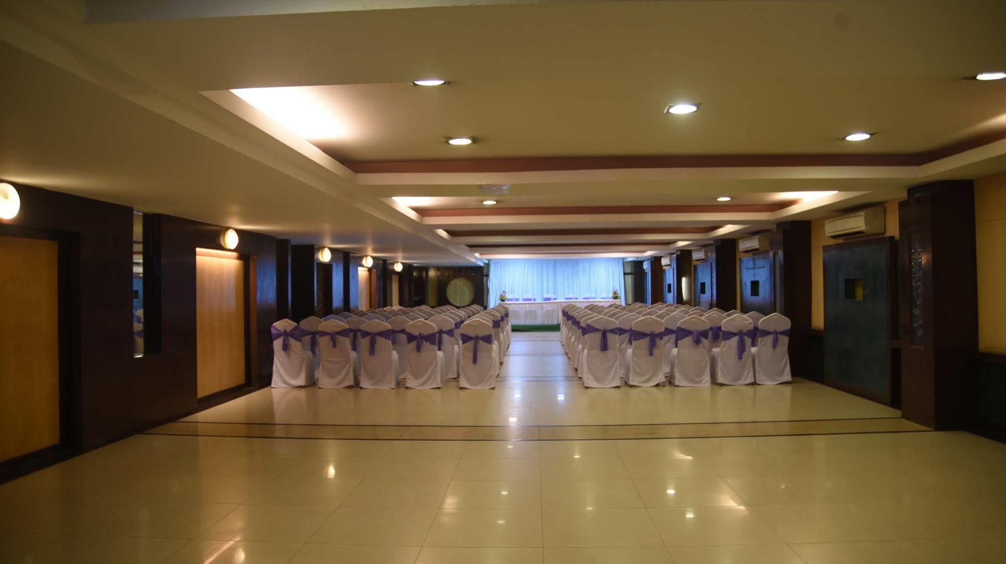 Hotel Maurya Bangalore Ngoại thất bức ảnh