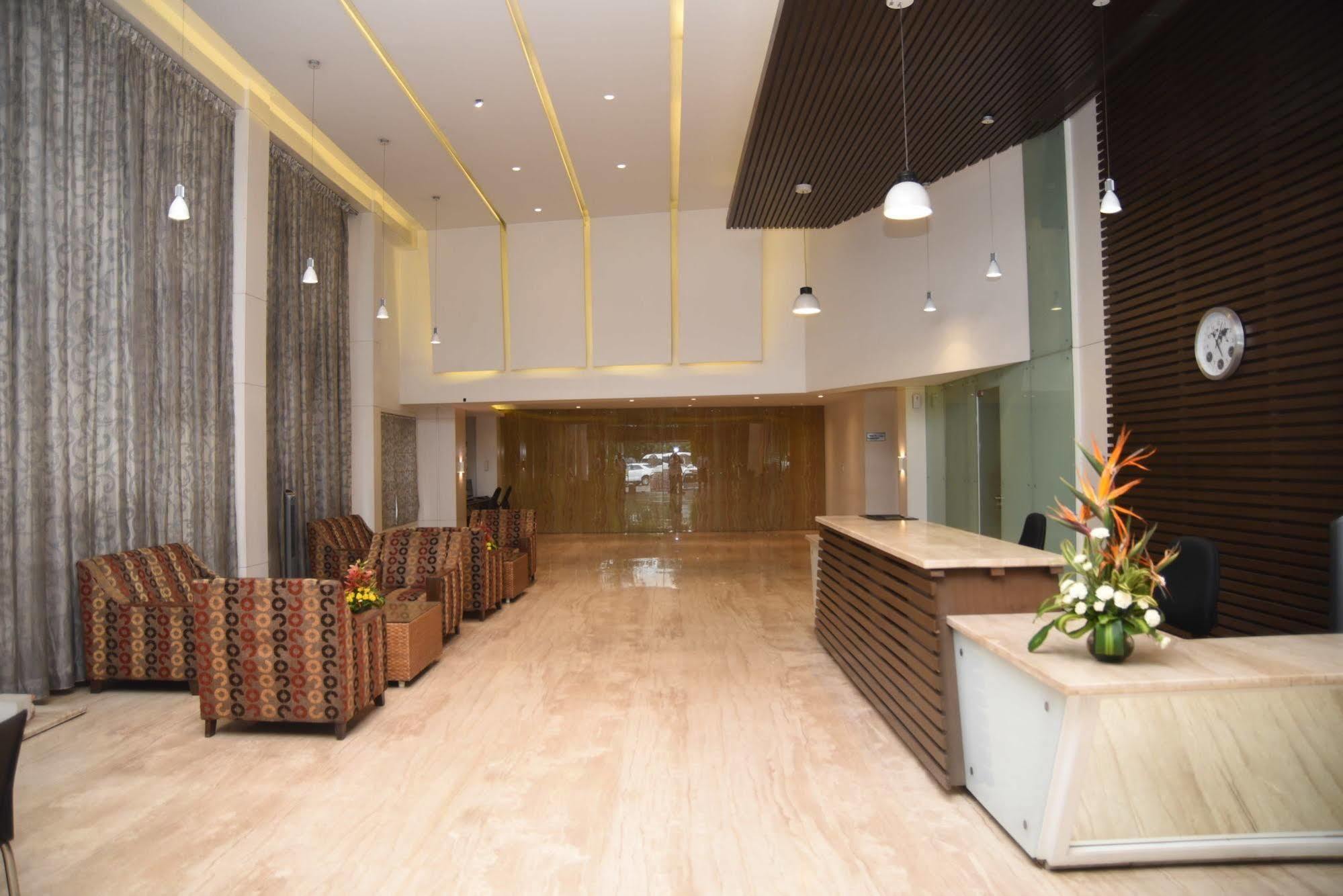 Hotel Maurya Bangalore Ngoại thất bức ảnh